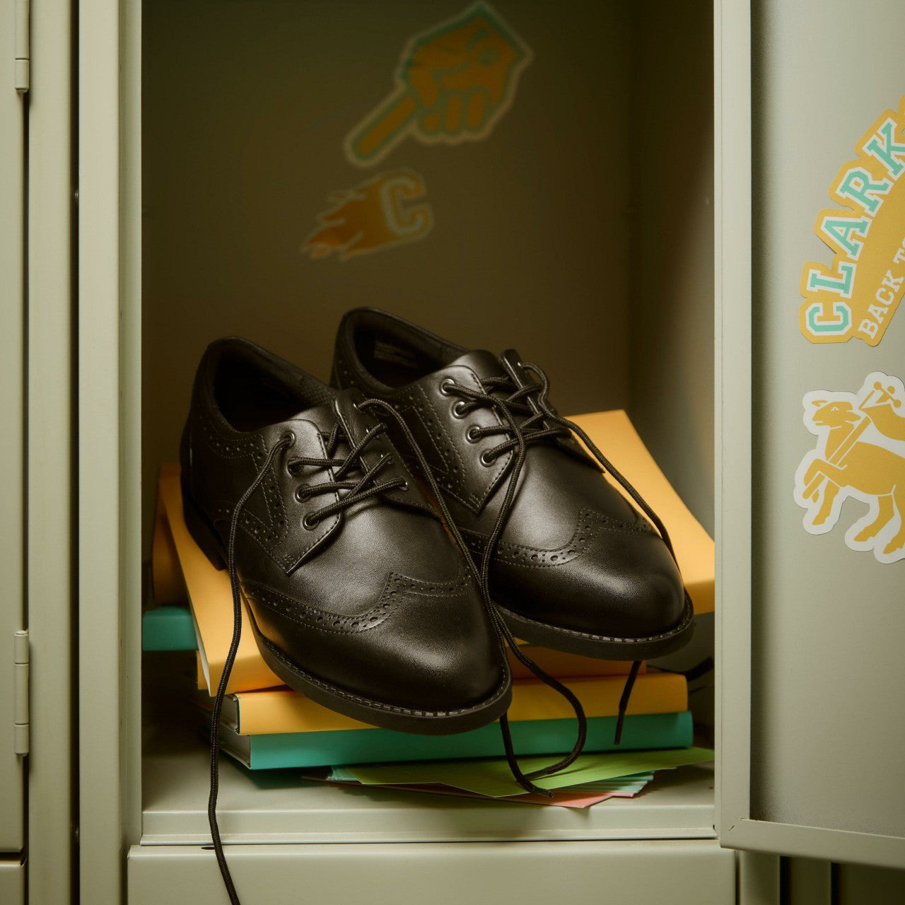 Tapa Pure Youth Black Leather | Clarks
