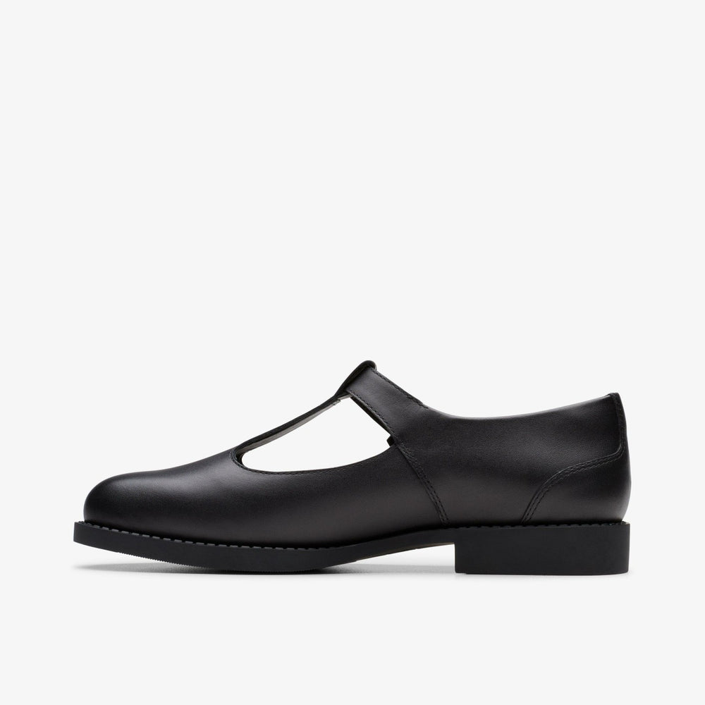 Tapa Hope Youth Black Leather | Clarks Onsale
