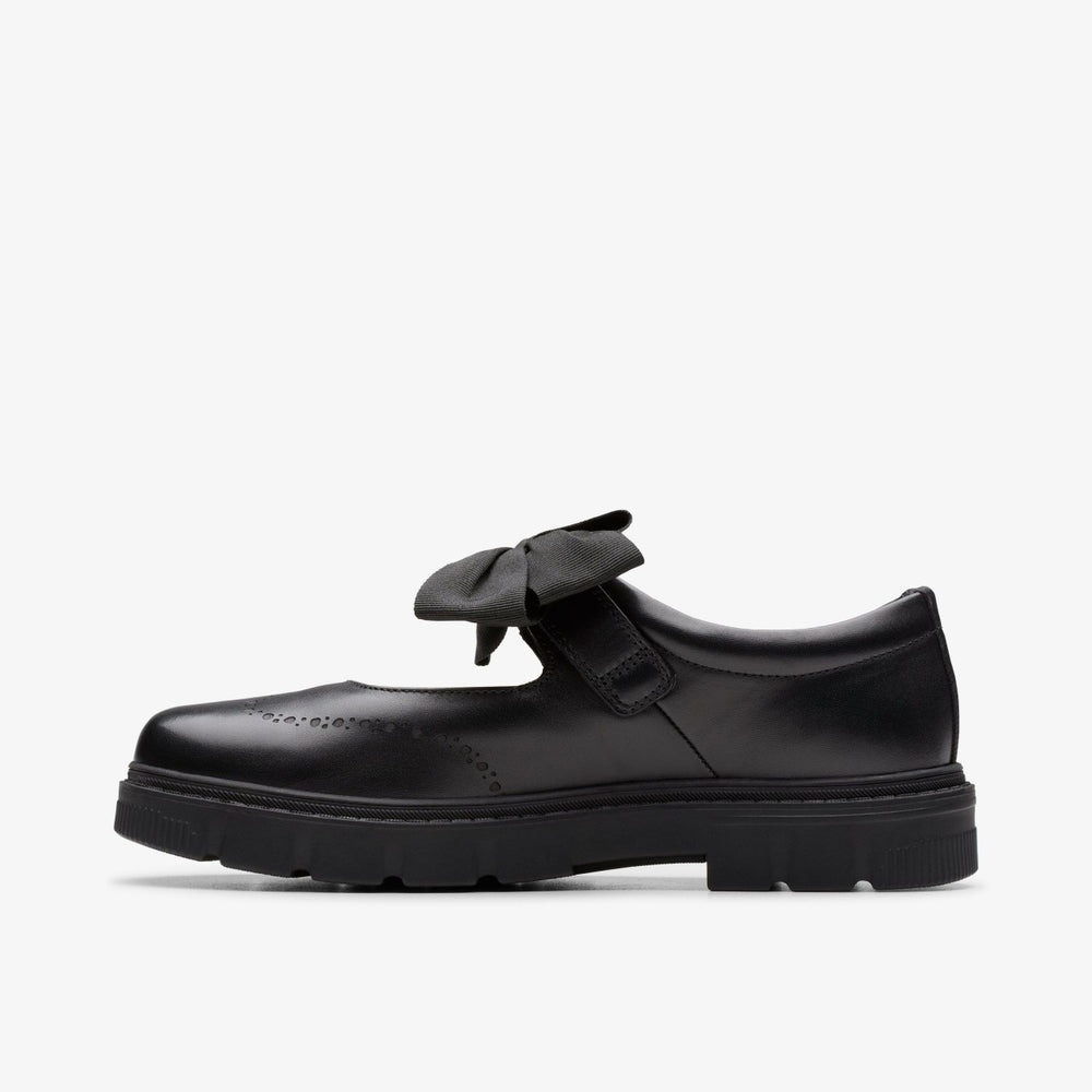 Lorcam Jane Youth Black Leather | Clarks Sale