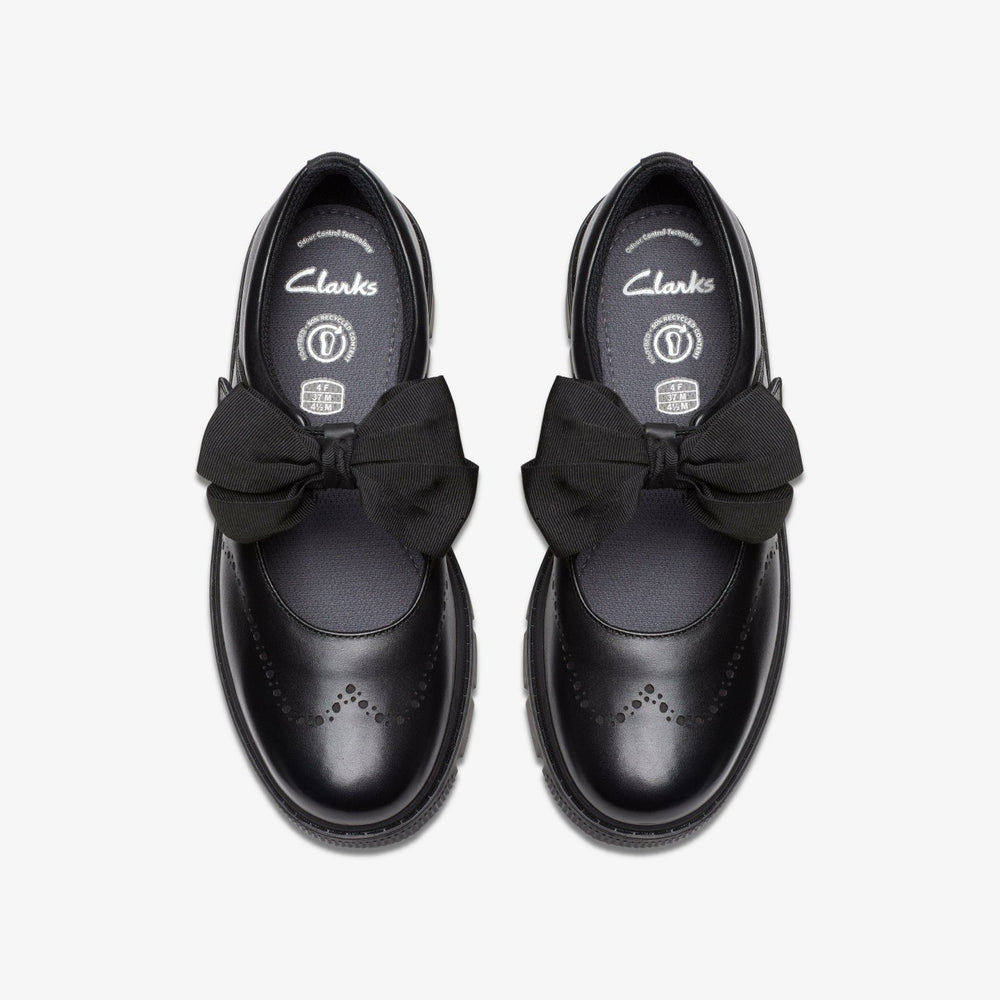 Lorcam Jane Youth Black Leather | Clarks Sale