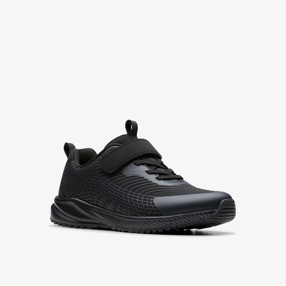 Deyes Dash Youth Black/Black | Clarks US
