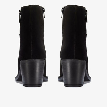 Jesse Zip Black Suede | Clarks