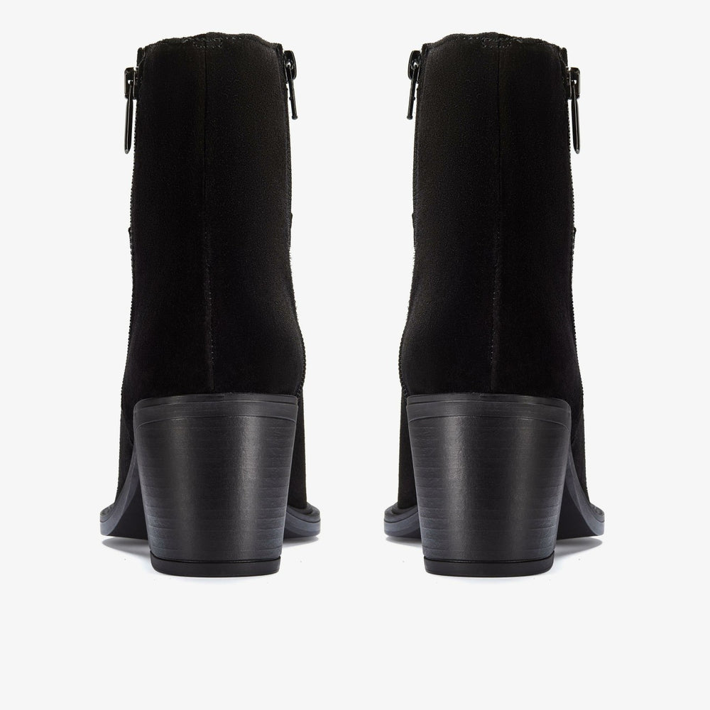 Jesse Zip Black Suede | Clarks